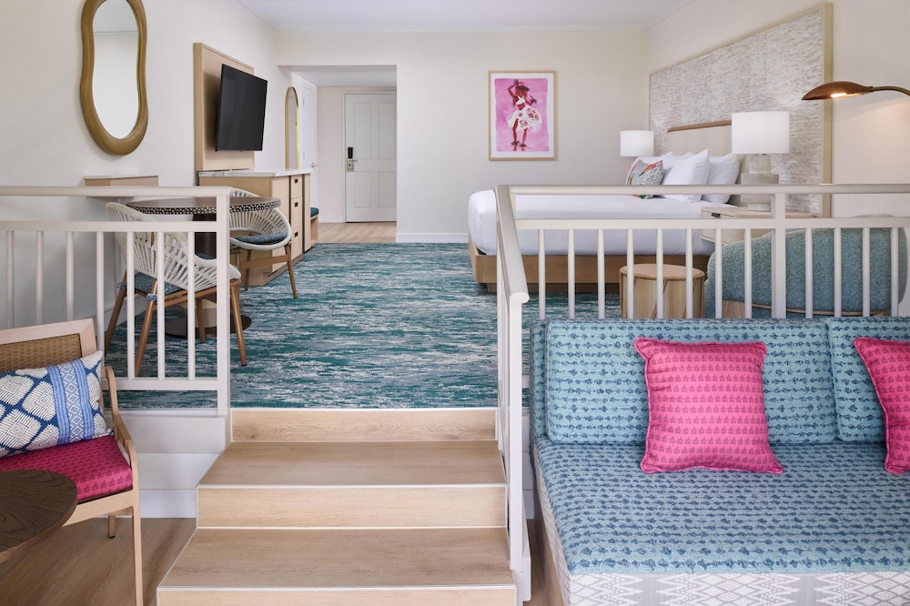 OUTRIGGER Kaanapali Beach Resort 35/50