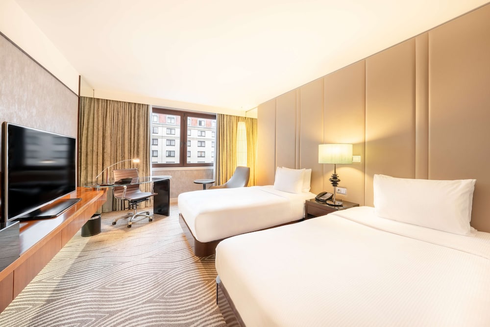 ROOM, TWIN BEDS