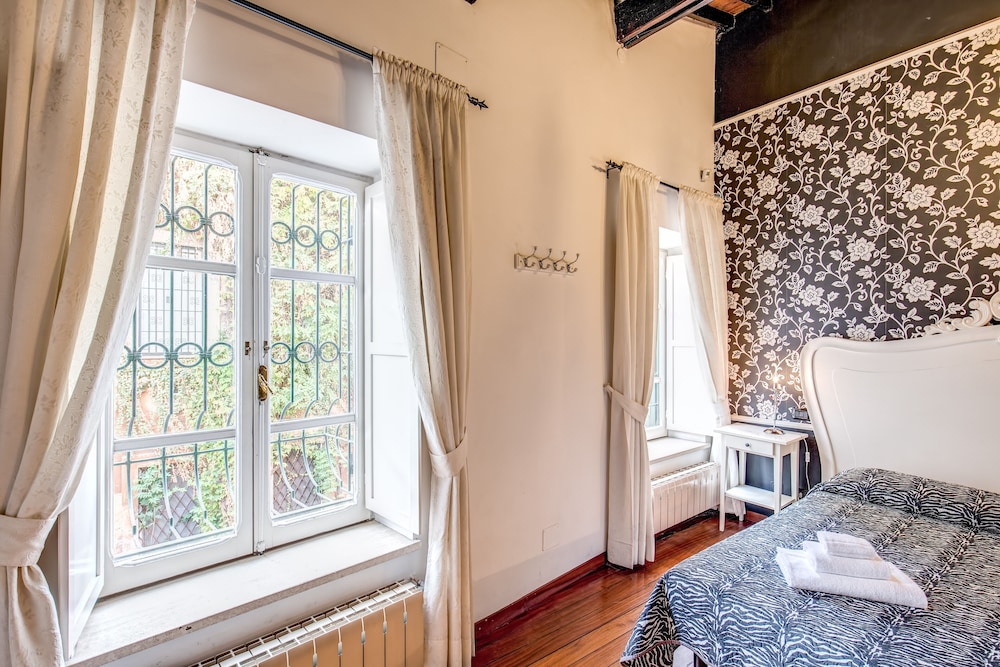 The House In Trastevere 16/48
