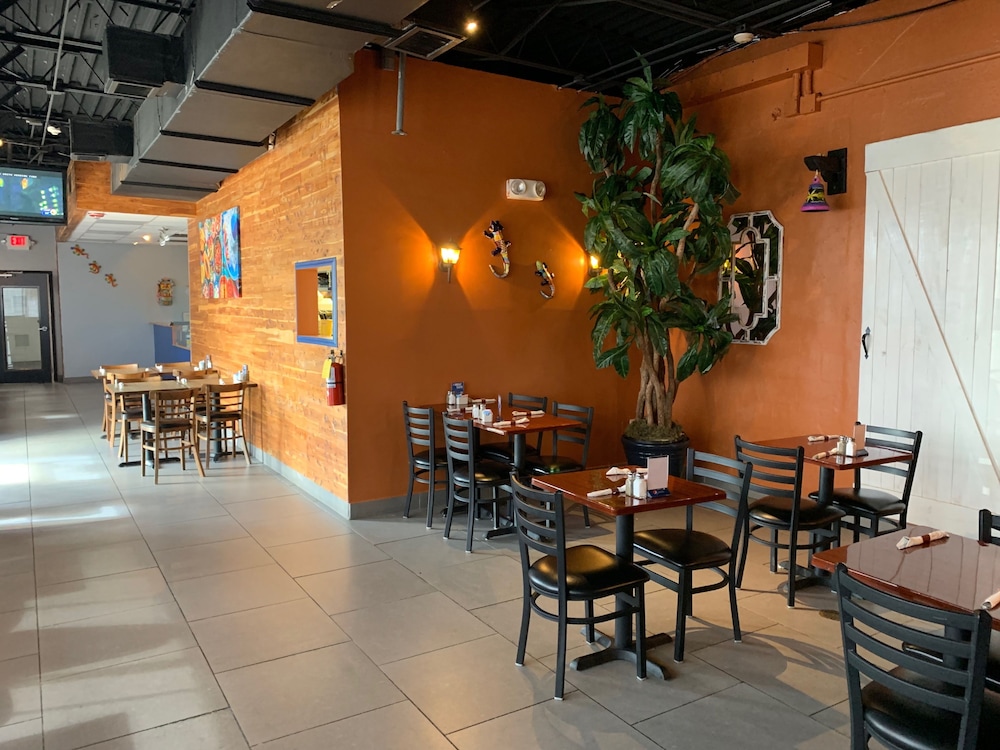 Days Inn By Wyndham Fort Lauderdale-Oakland Park Airport N 20/31