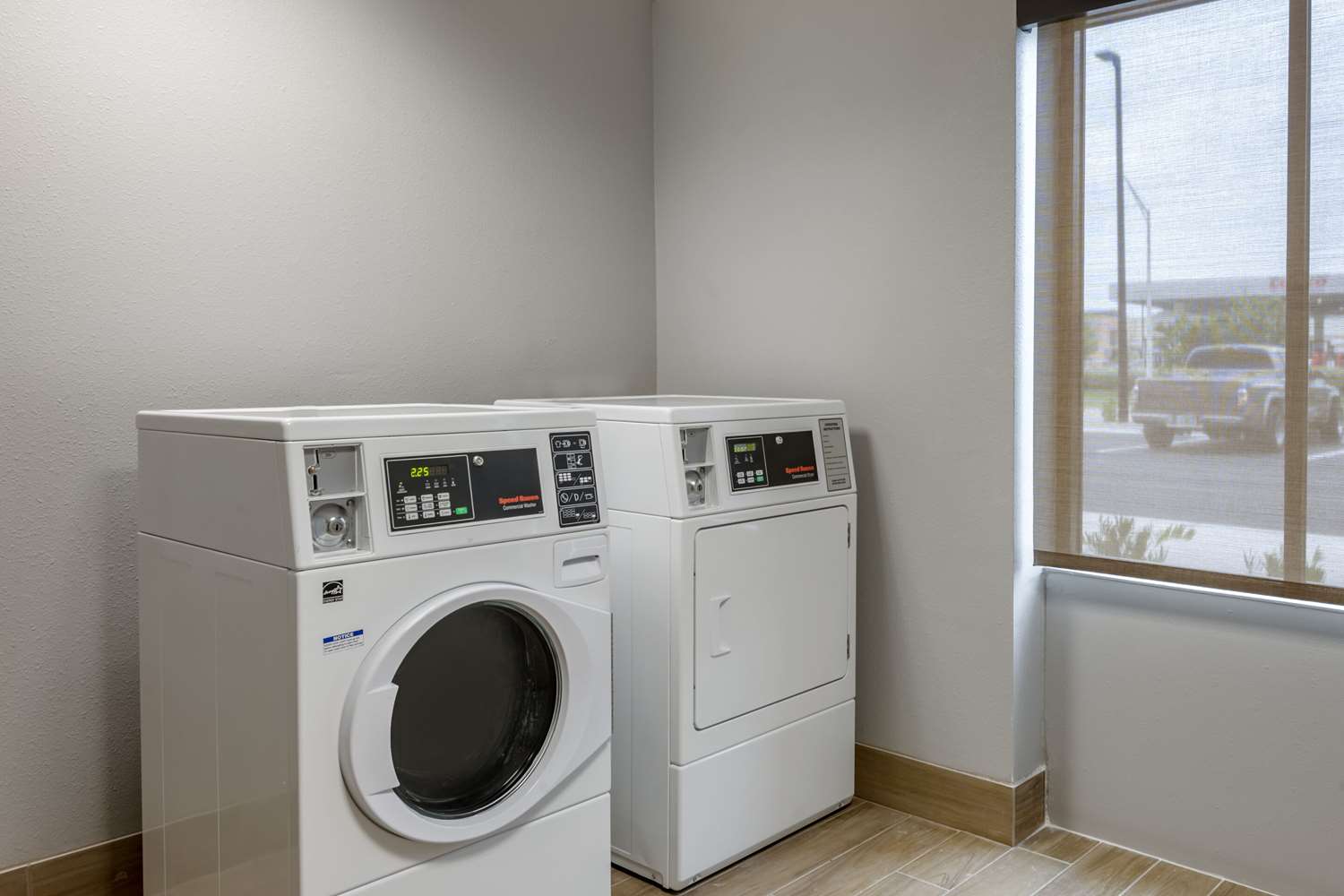 Comfort Inn & Suites Jacksonville - Orange Park Near Naval Air Station photo3