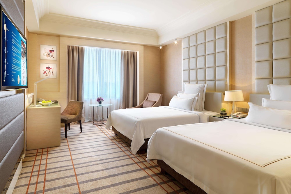 EXECUTIVE, TWIN BEDS