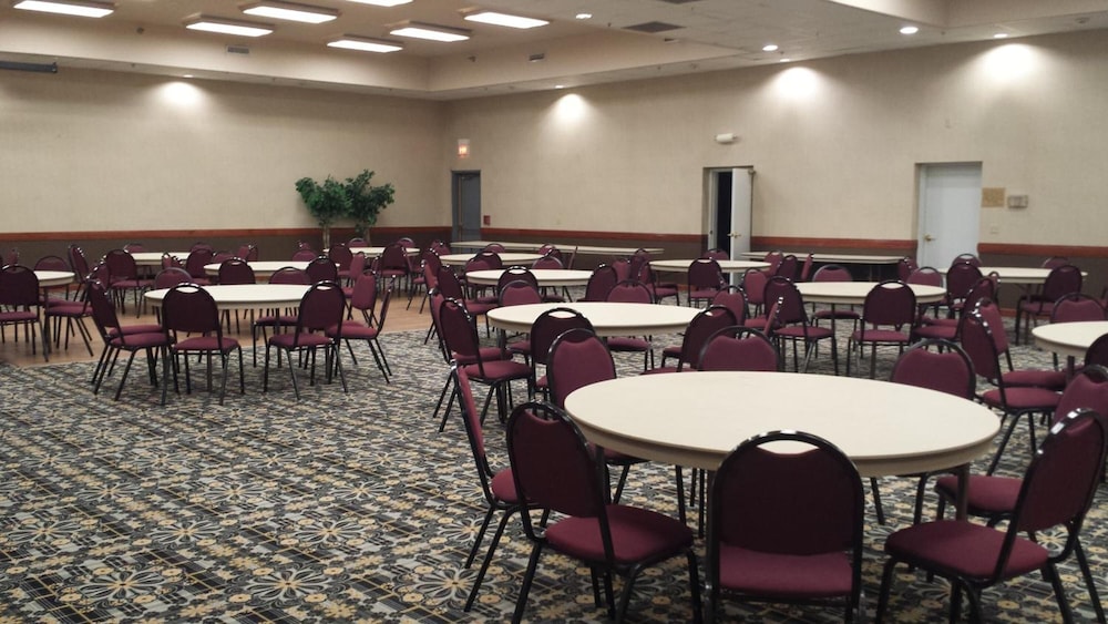 Hastings Country Inn 35/43