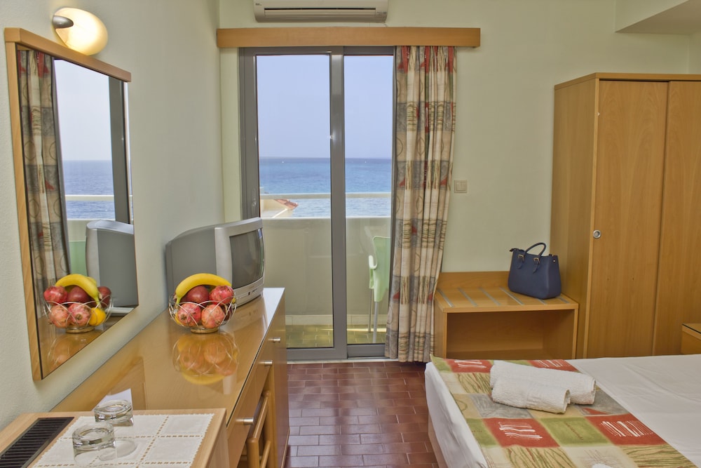 Nafsika Hotel 17/39