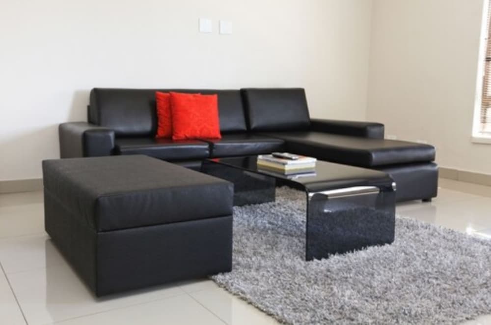Hillside Executive Accommodation 34/59