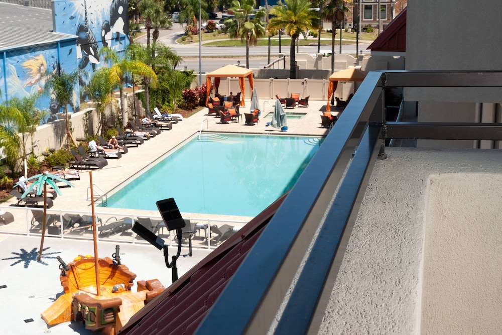 Delta Hotels By Marriott Orlando Lake Buena Vista 7/57