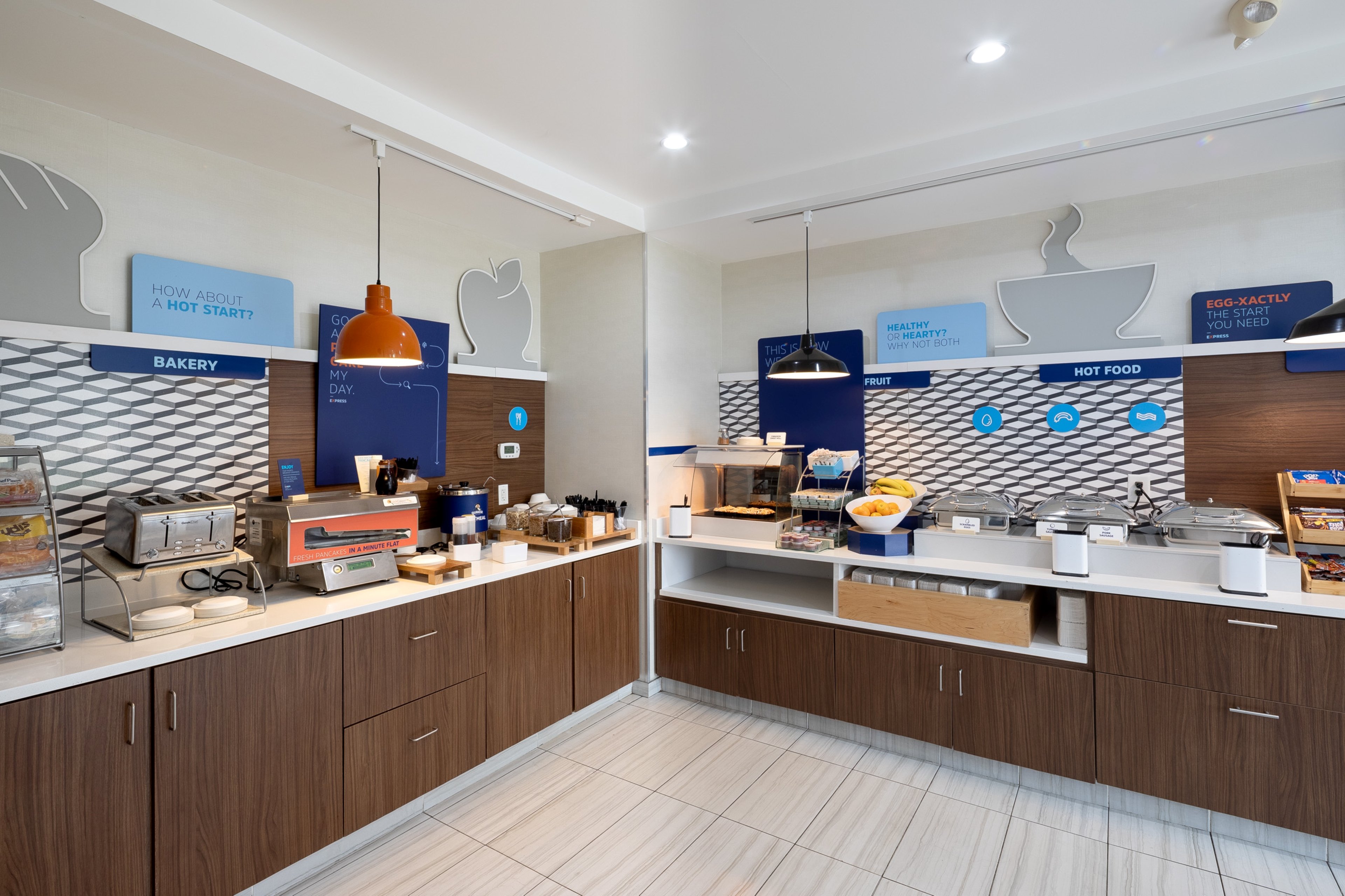 Holiday Inn Express and Suites Chicago West St Charles an IHG Hotel 54/72