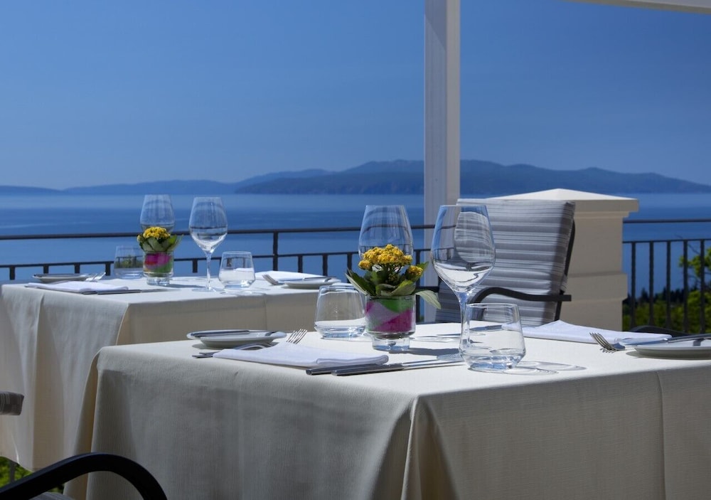 Hotel Laurus 61/82