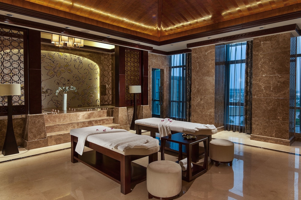 Regal Airport Hotel Xian 13/35