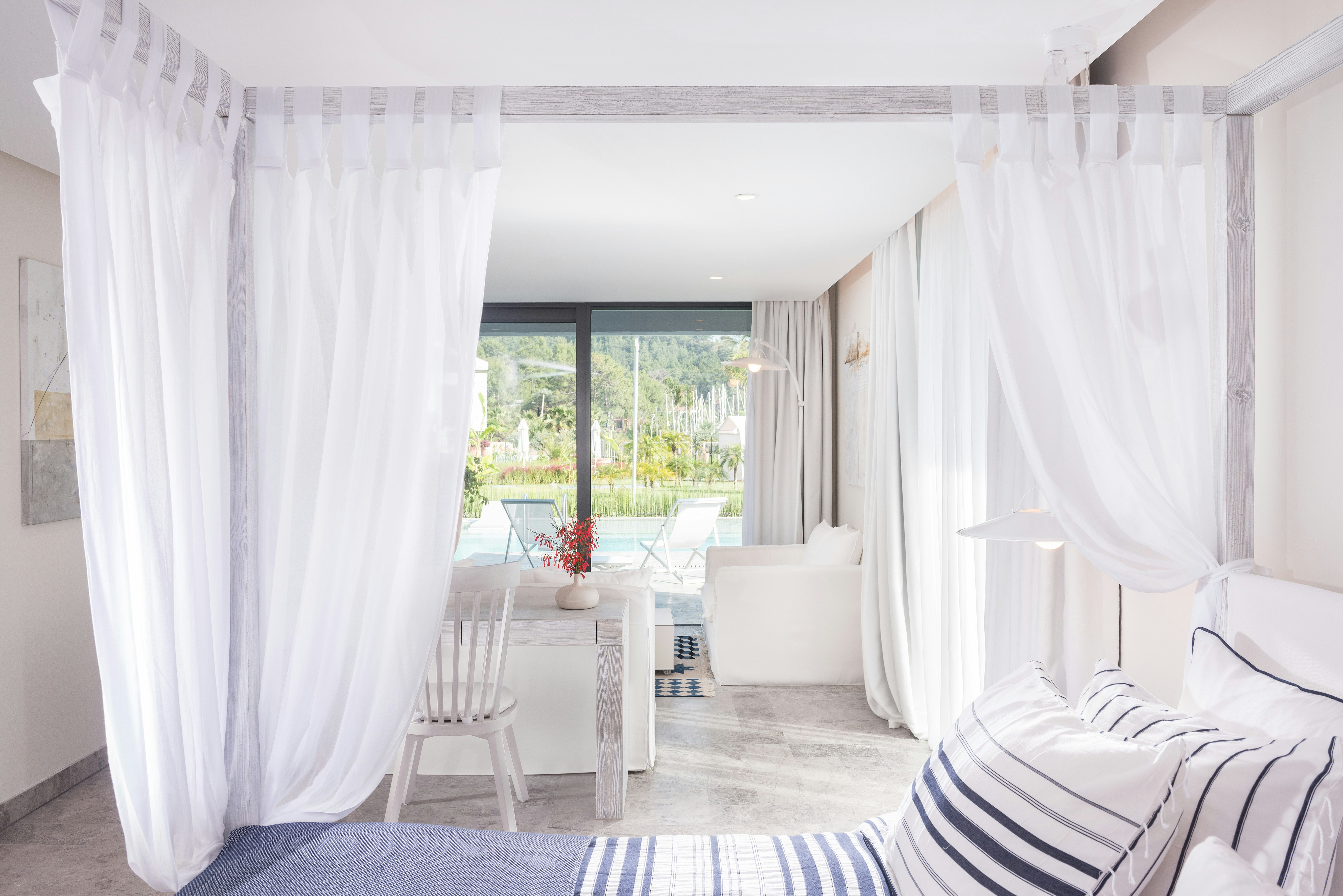 Junior Suite, Pool Access