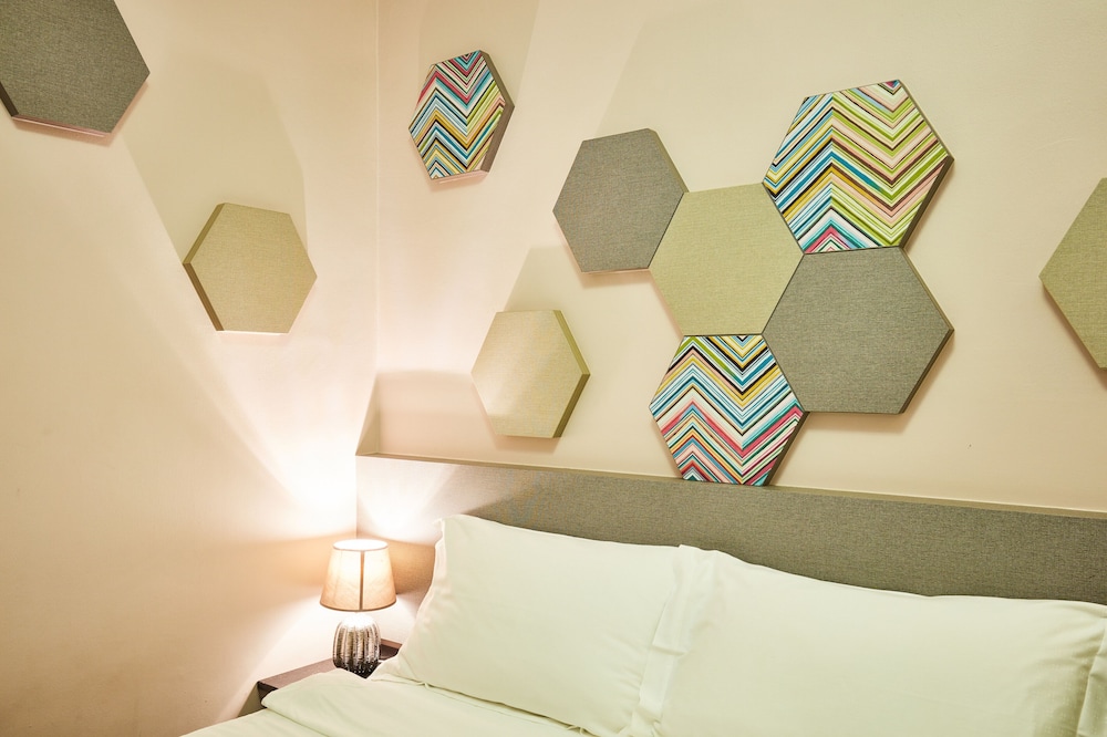 ibis budget Singapore Imperial 52/66