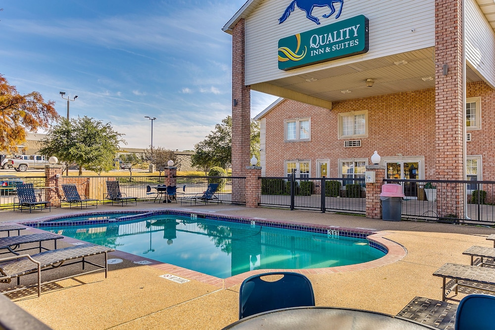 Baymont by Wyndham Willow Park 1/23