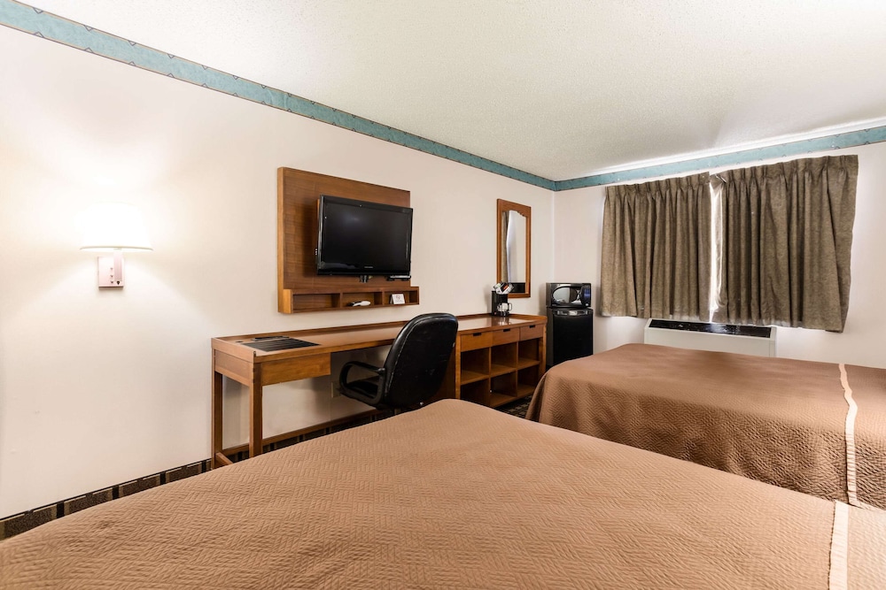 Rodeway Inn Gallup West NM 21/41