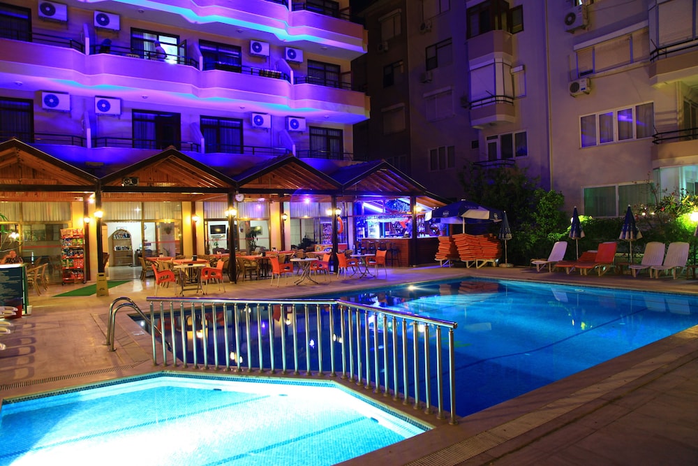 Miray Hotel 8/70