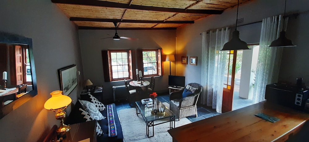 Abigails Garden Cottage [VR] 27/41