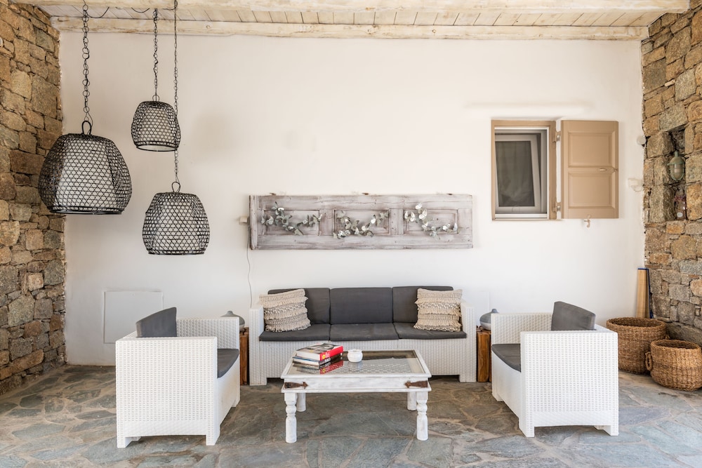 Elenis Village Suites 26/46
