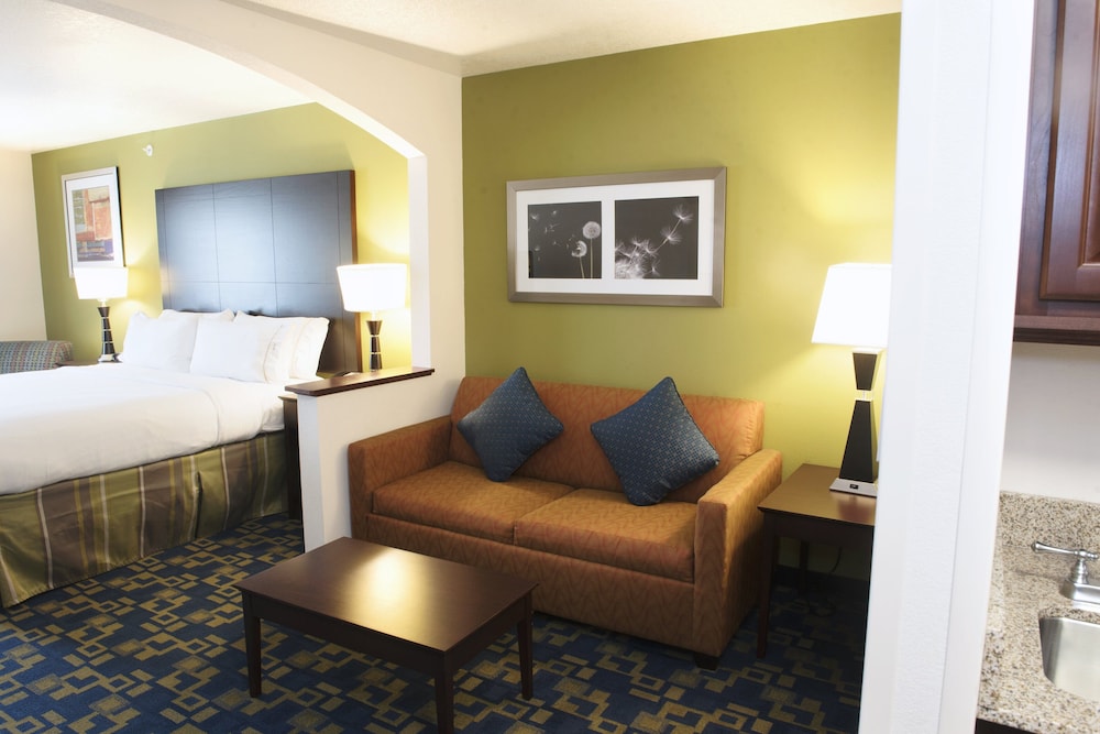 Holiday Inn Express Suites Urbandale Des Moines 38/50