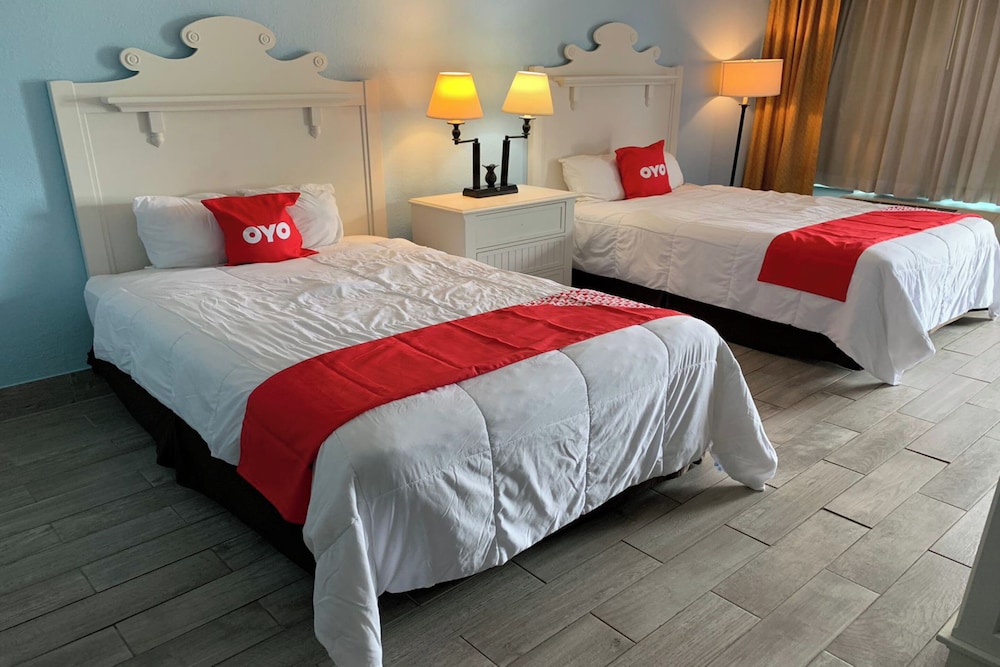 OYO Hotel Dundee By Crystal Lake 10/50