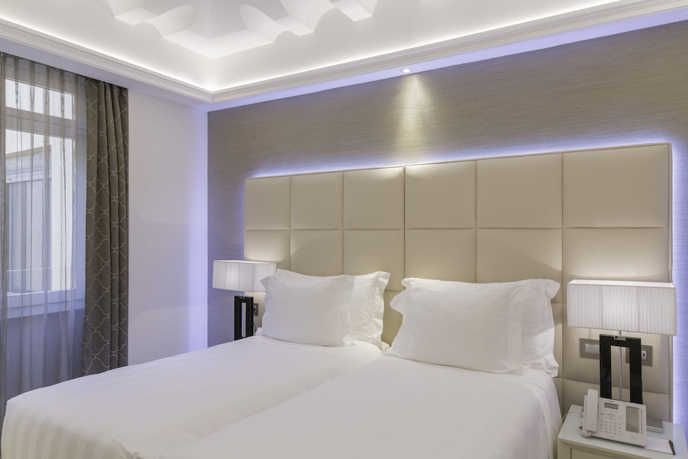 Aleph Rome Hotel Curio Collection by Hilton 9/63