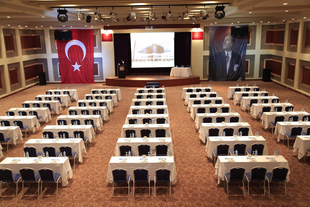 Kolin Hotel Spa & Convention Center 54/63
