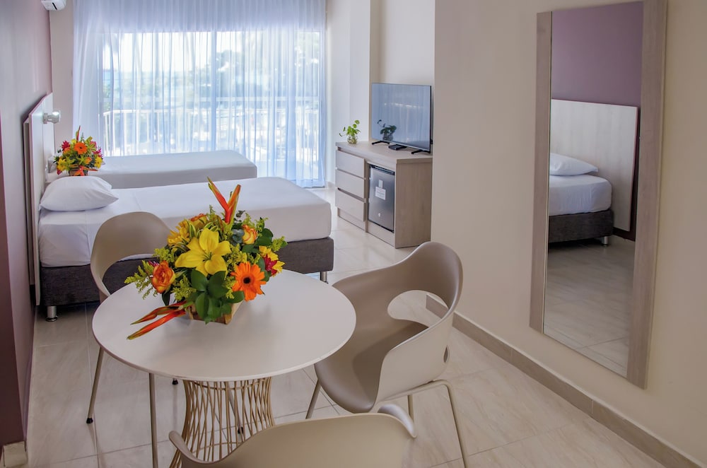 Be La Sierra Hotel 53/73