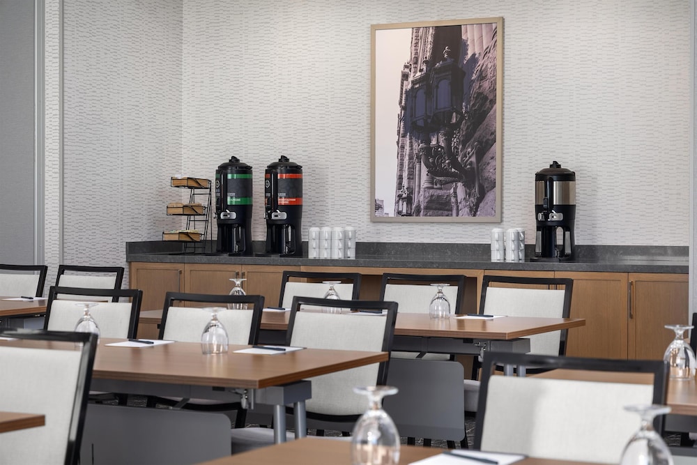 Hyatt Place Toronto Airport 44/50