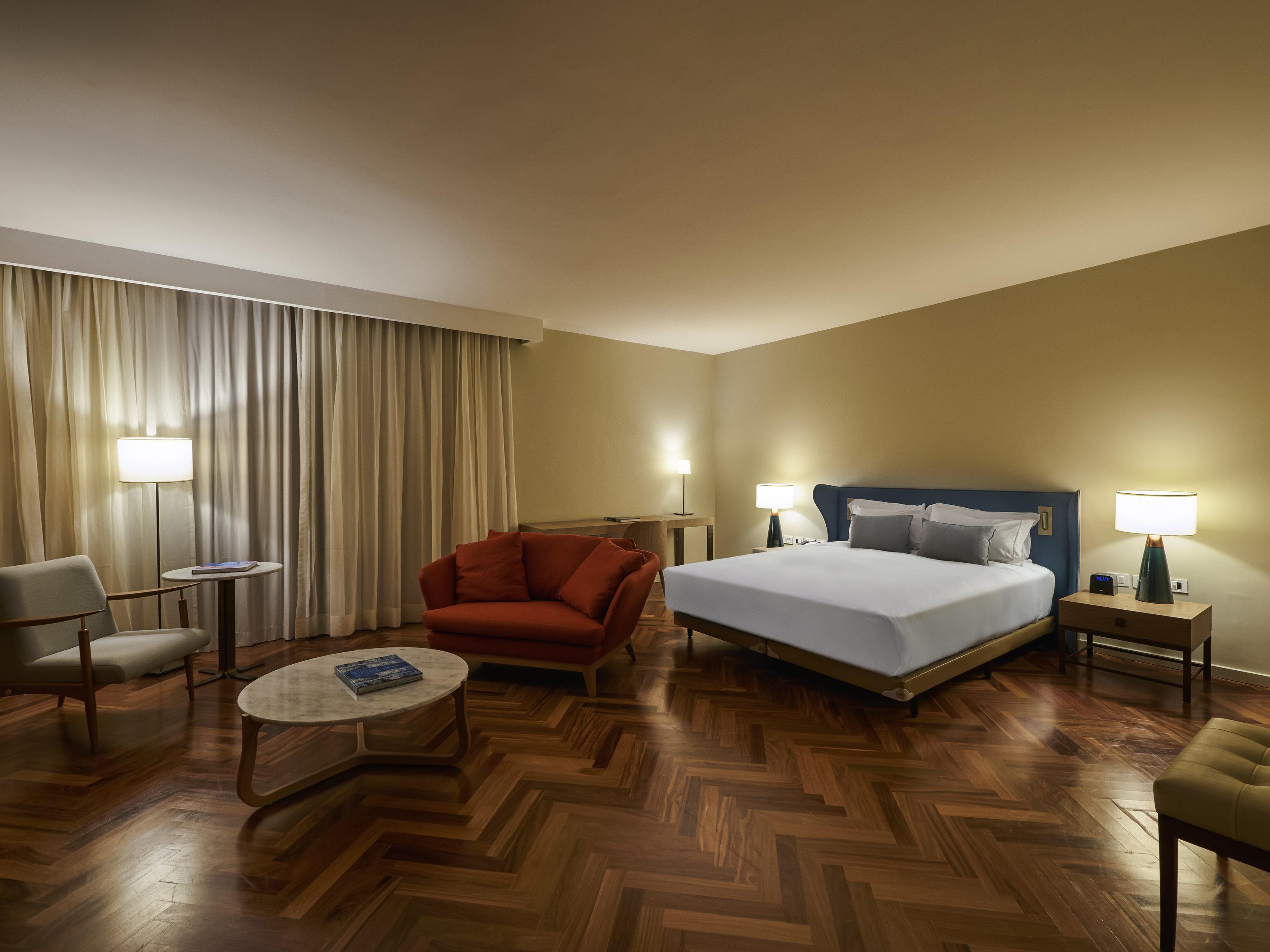 Family Suite, King and Twin Beds