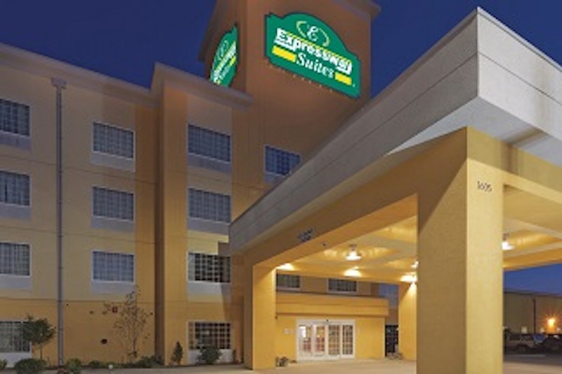 La Quinta Inn & Suites by Wyndham Minot 3/41