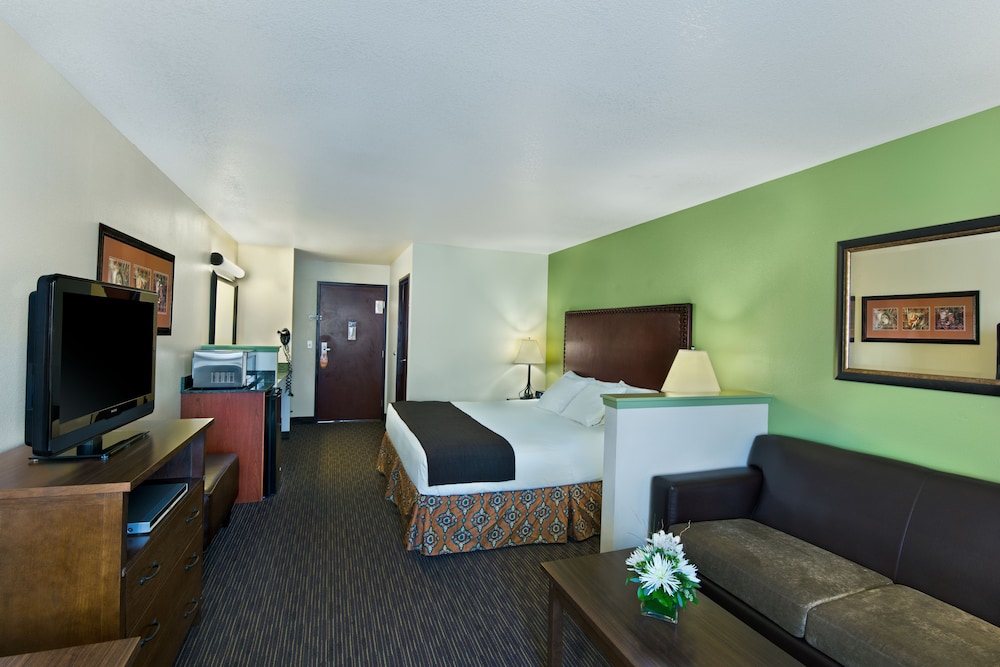 Oxford Suites Hermiston 13/39