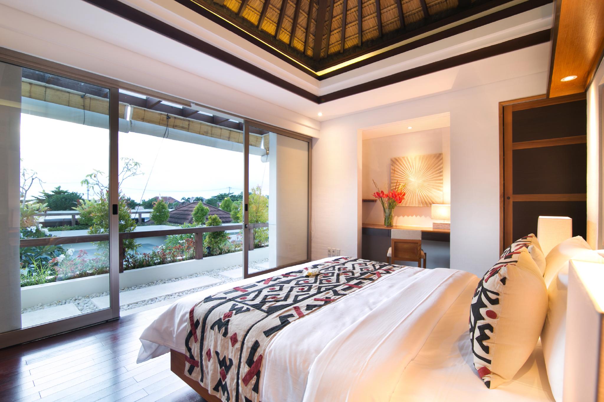 3 Bedrooms, Luxury, Villa, 2 King Beds, with Pool