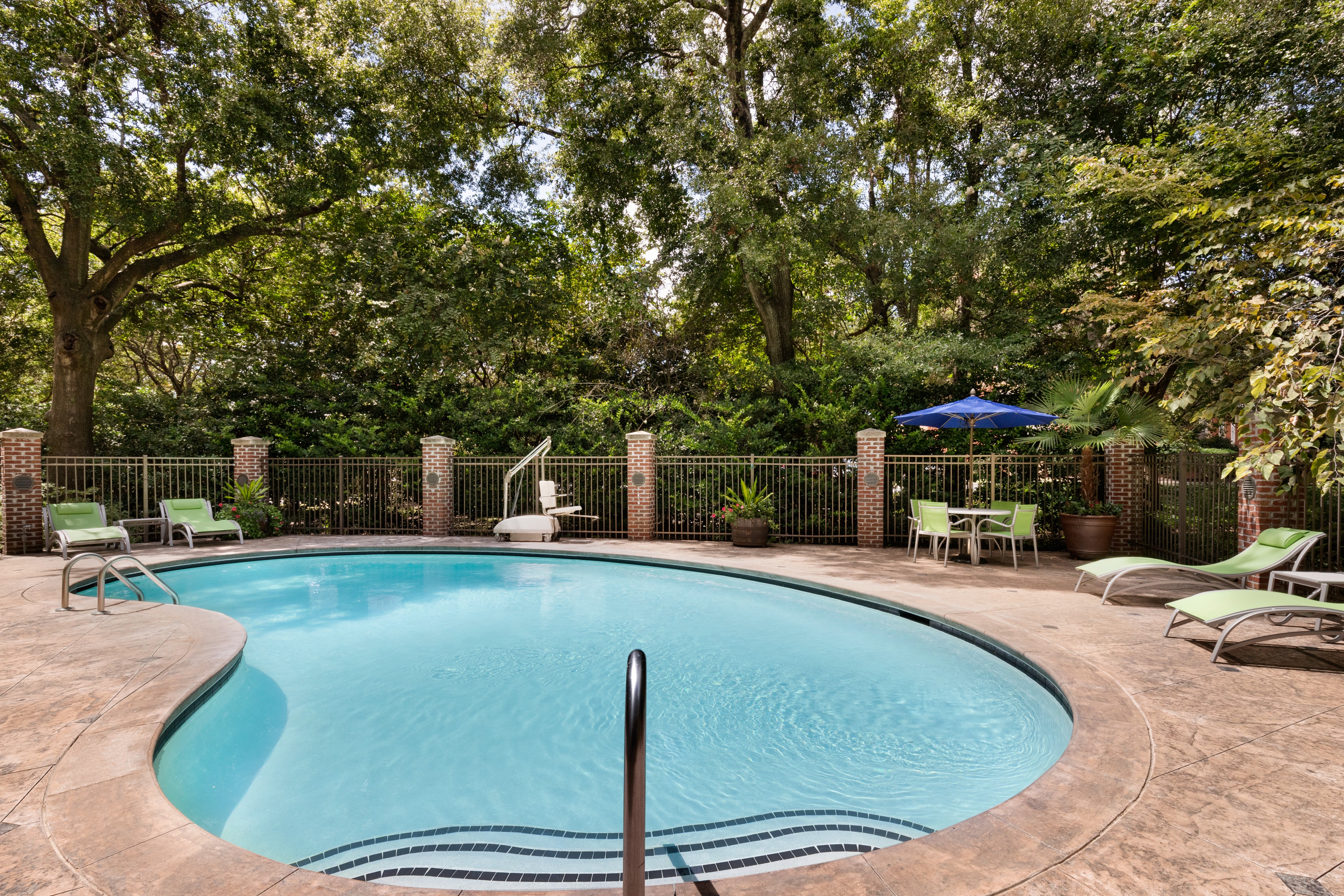 Holiday Inn Express & Suites Charleston - Mount Pleasant 37/37