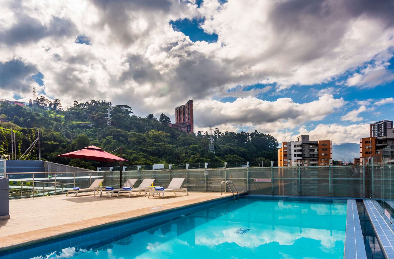 La Quinta by Wyndham Medellin 61/64
