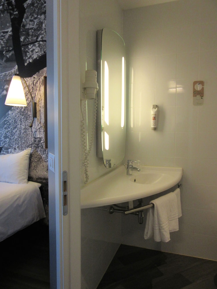 Ibis Milano Fiera 15/70