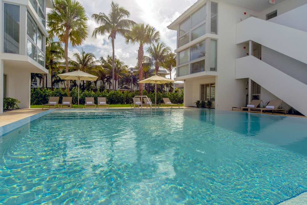 Beach Haus Key Biscayne 44/50