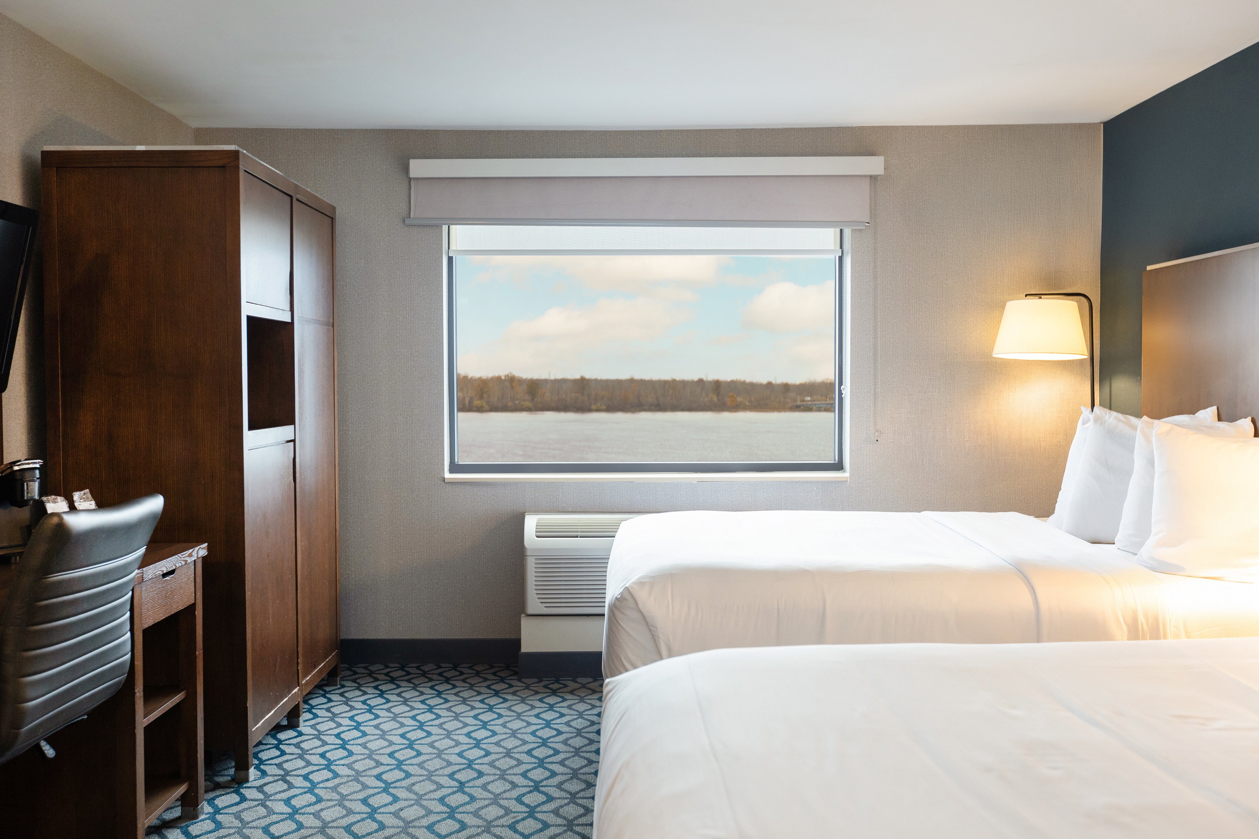 Crowne Plaza Niagara Falls NY Riverside, an IHG Hotel 23/80