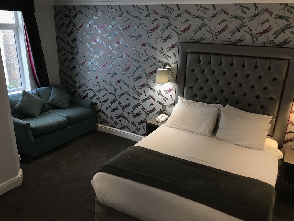 The Beverley Hotel 27/50