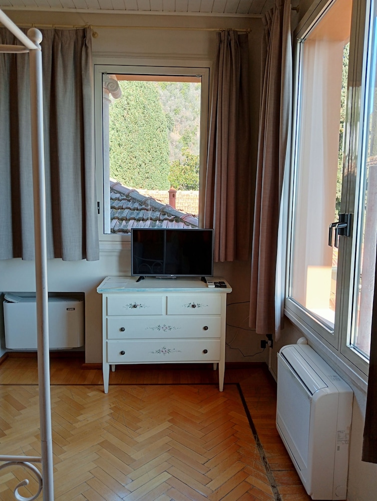 Villa Maria Au Lac 33/72