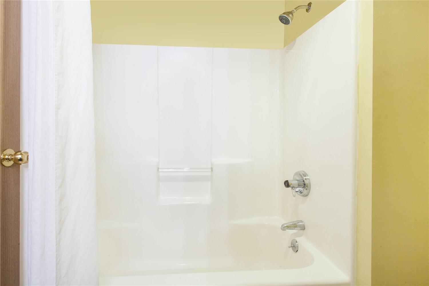 Super 8 By Wyndham Carthage 16/16