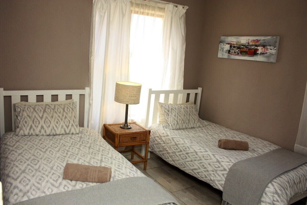 Amies Self-Catering Apartments 15/30