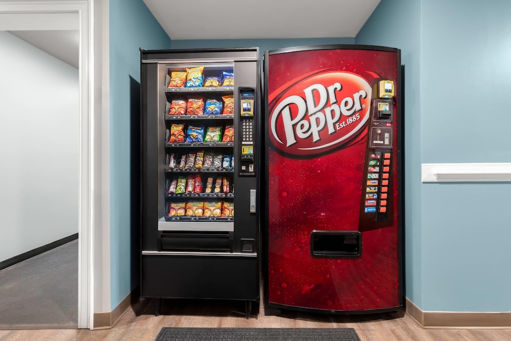 WoodSpring Suites Atlanta Airport 27/56