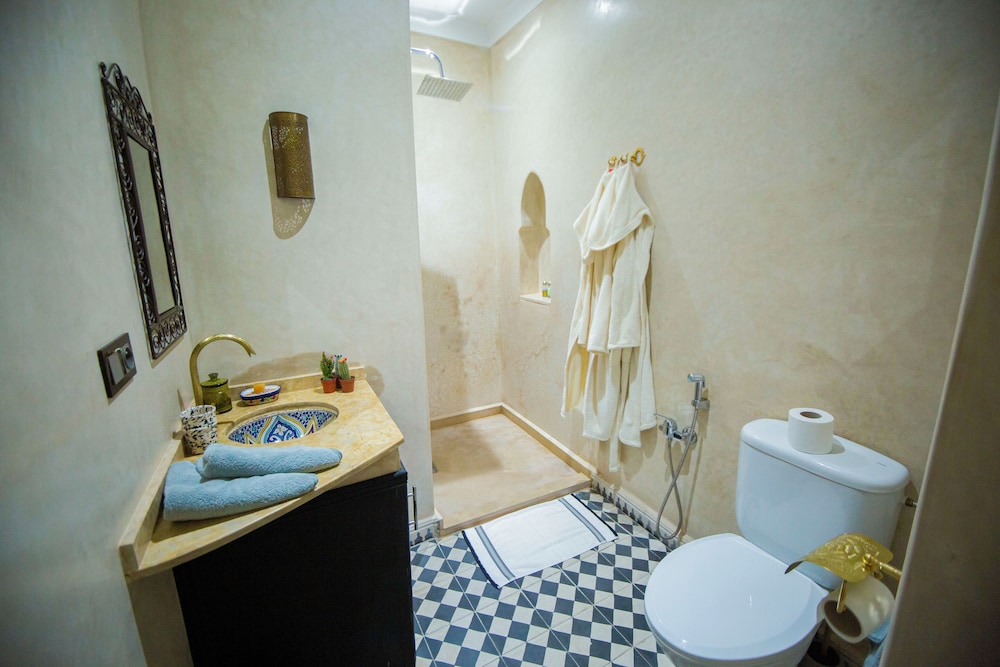 Riad Ta'achchaqa 47/50