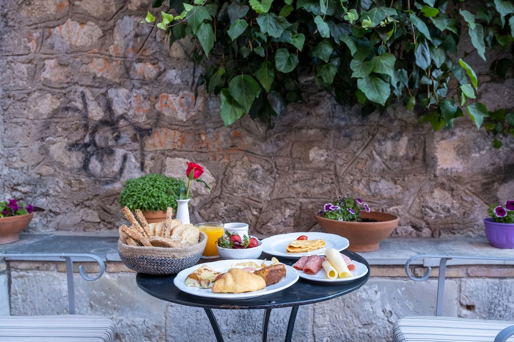 Grand Sarai Nafplio 62/75