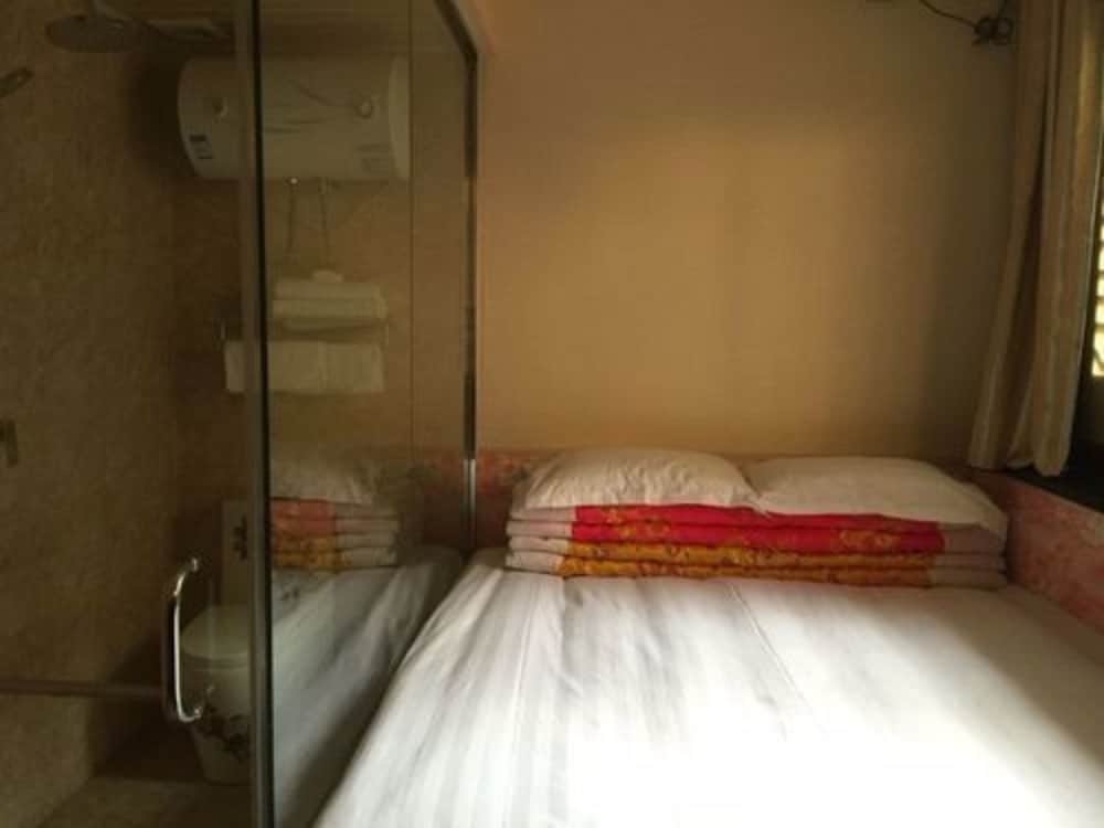 Traditional, King Bed
