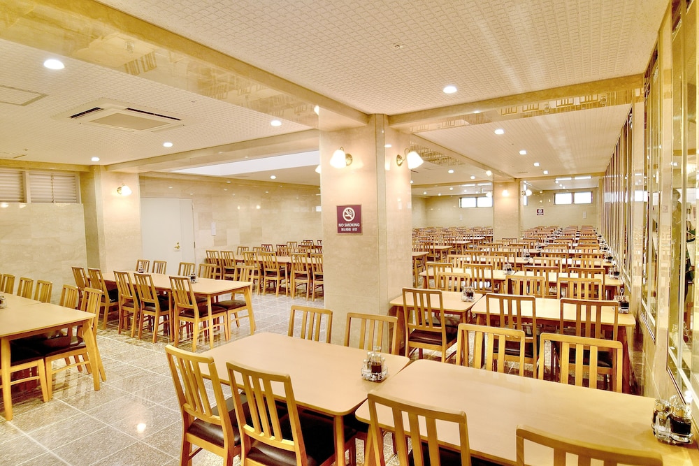 Kyoto Universal Hotel Karasuma 35/36