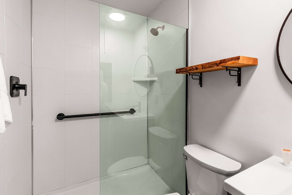 Travelodge by Wyndham Emlenton 48/50