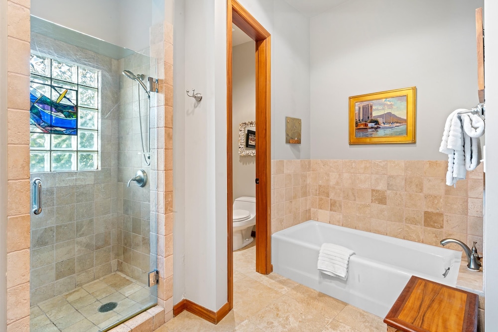 Luana Waikiki Hotel and Suites in HONOLULU - HI