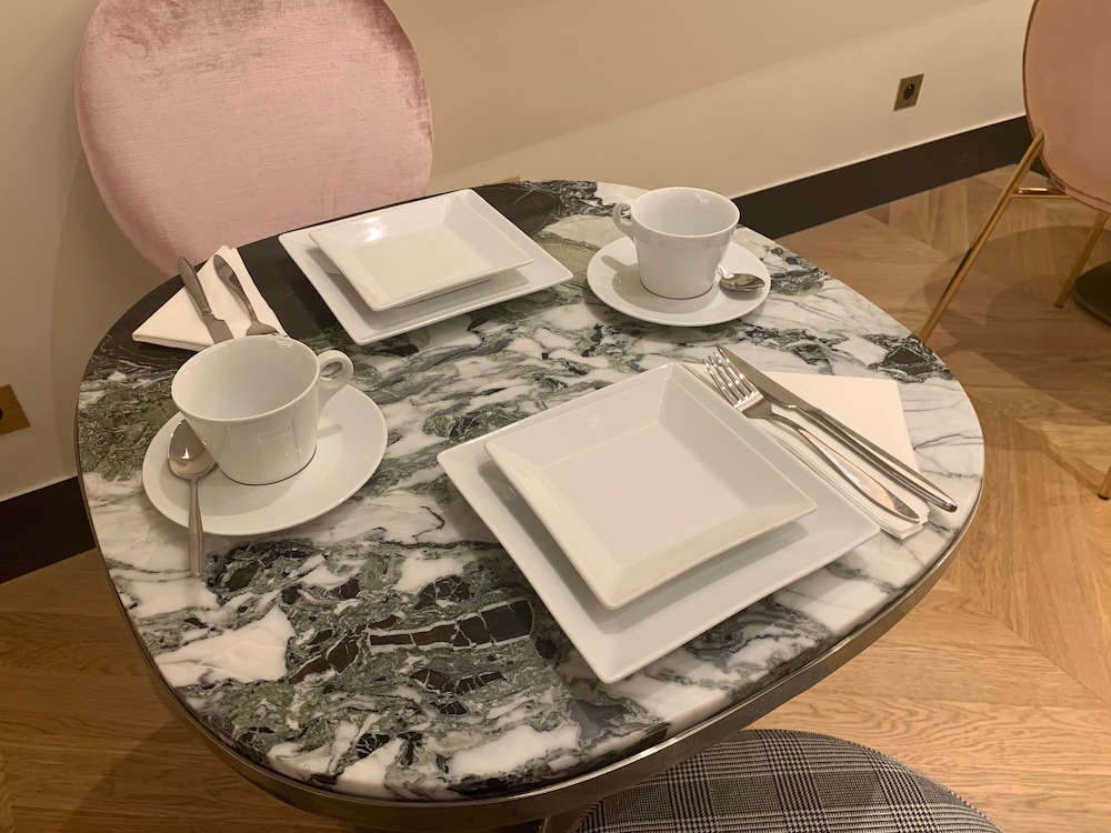 Hotel Lena 51/64