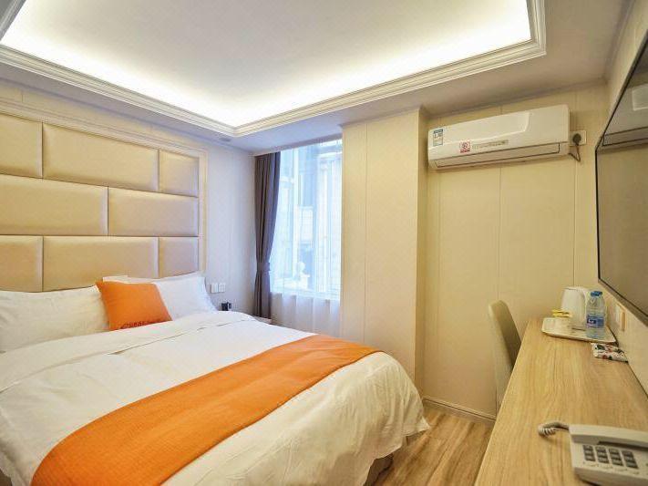 BUSINESS, QUEEN BED