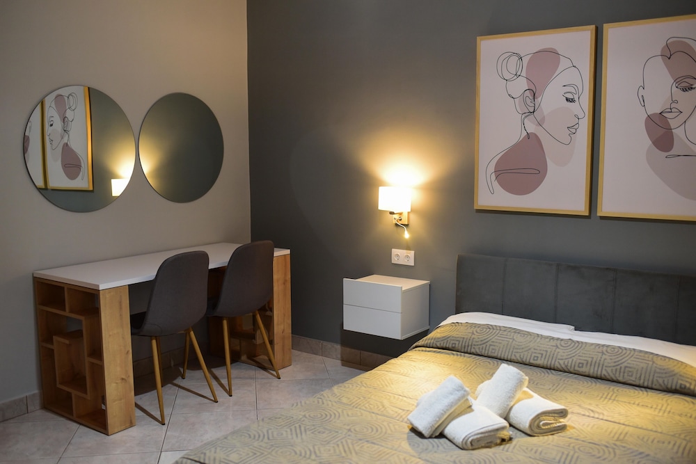 Marinos Rooms 16/50