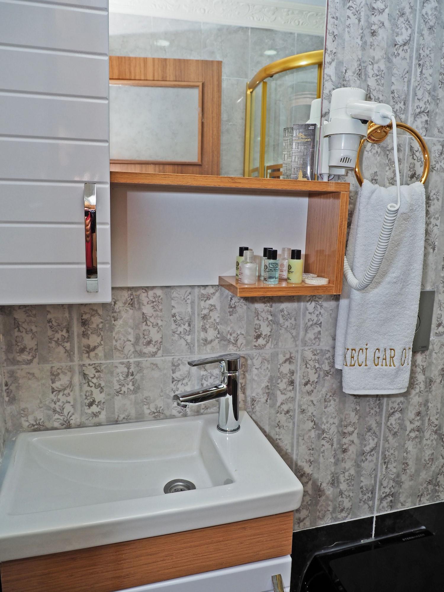 Standard, Triple, Sirkeci Gar Hotel 2/3